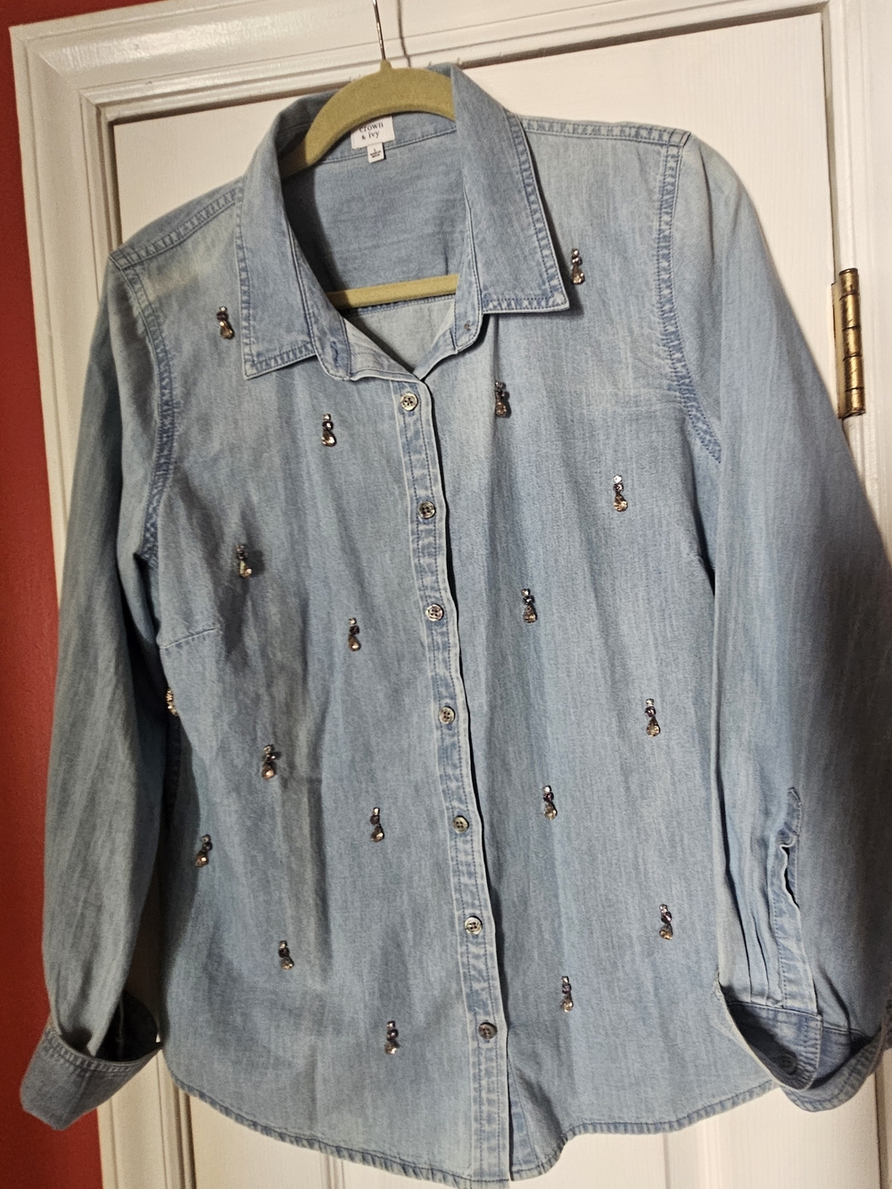 crown & ivy Light Blue Embellished Denim Button-Up Shirt